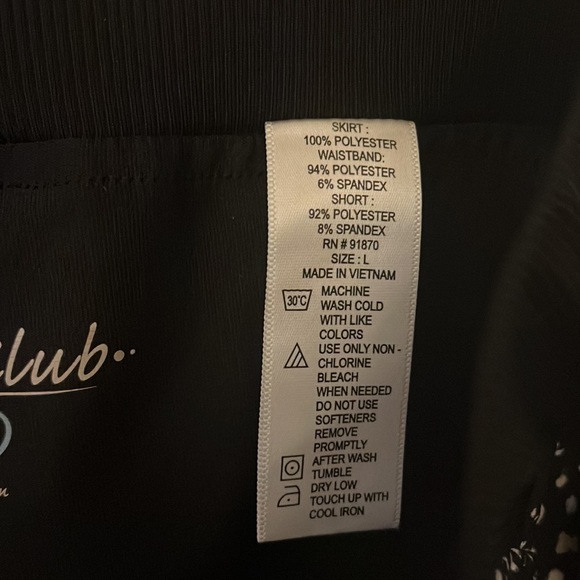 Cypress Club, Sporty skirt with shorts under. Ready for tennis or brunch, size L - Picture 7 of 7